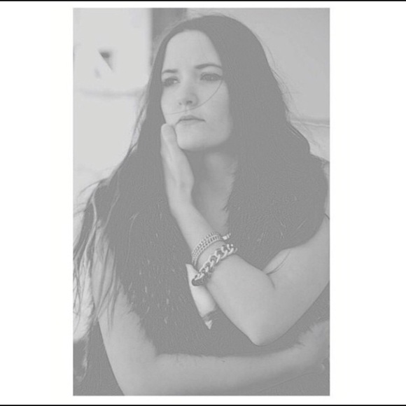 Meet your Posher, Rebecca - Picture 1 of 1